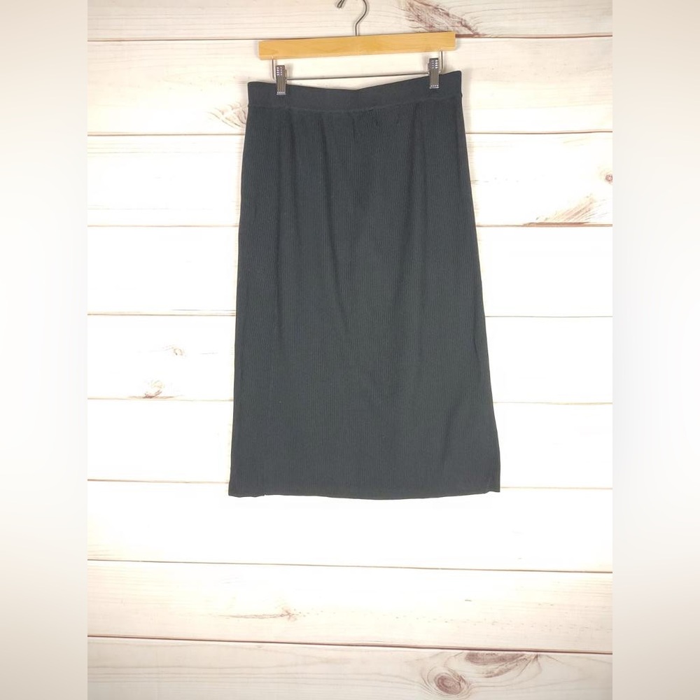 Nicaya M Skirt Woman’s Black Elastic Waist Straight.